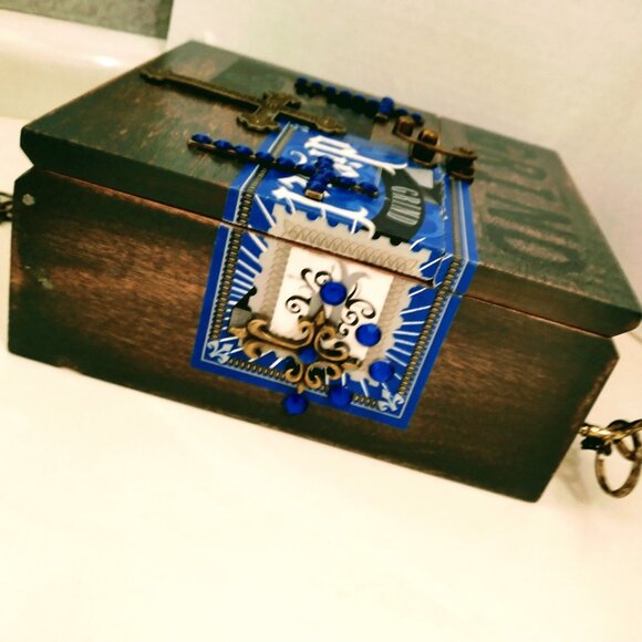 Suenos de Saundra Upcycled, Rare Diesel Grind Cigar Box Purse - Picture 9 of 15